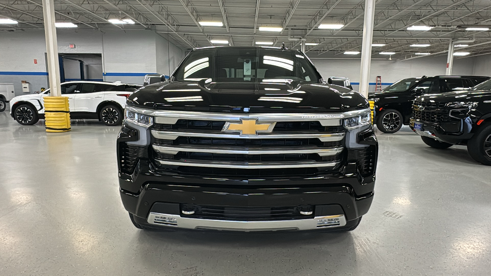 2024 Chevrolet Silverado 1500 High Country 25