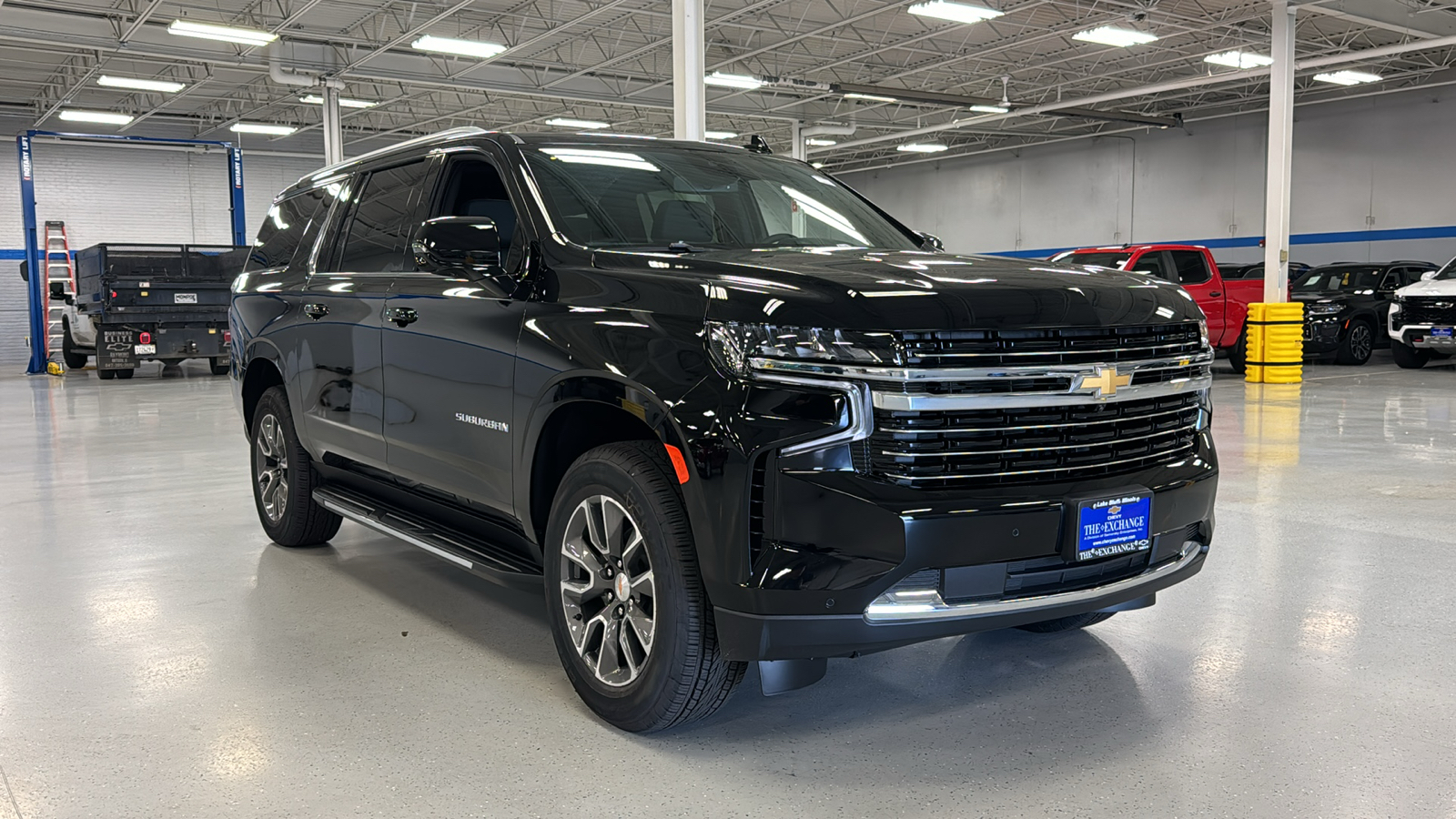 2024 Chevrolet Suburban LT 1