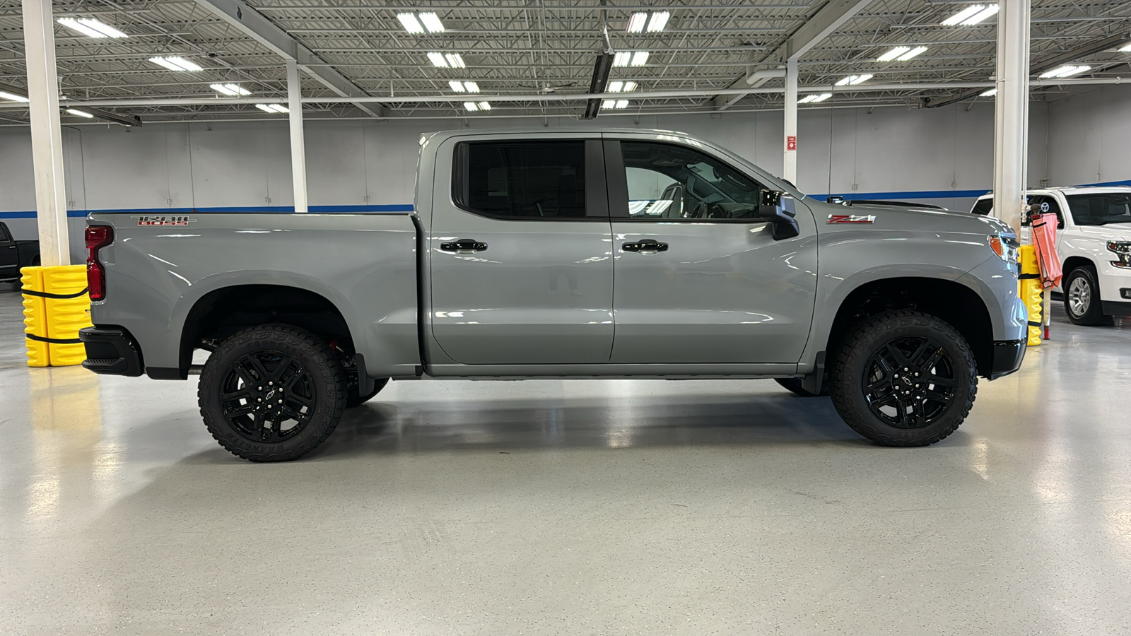 2024 Chevrolet Silverado 1500 LT Trail Boss 3