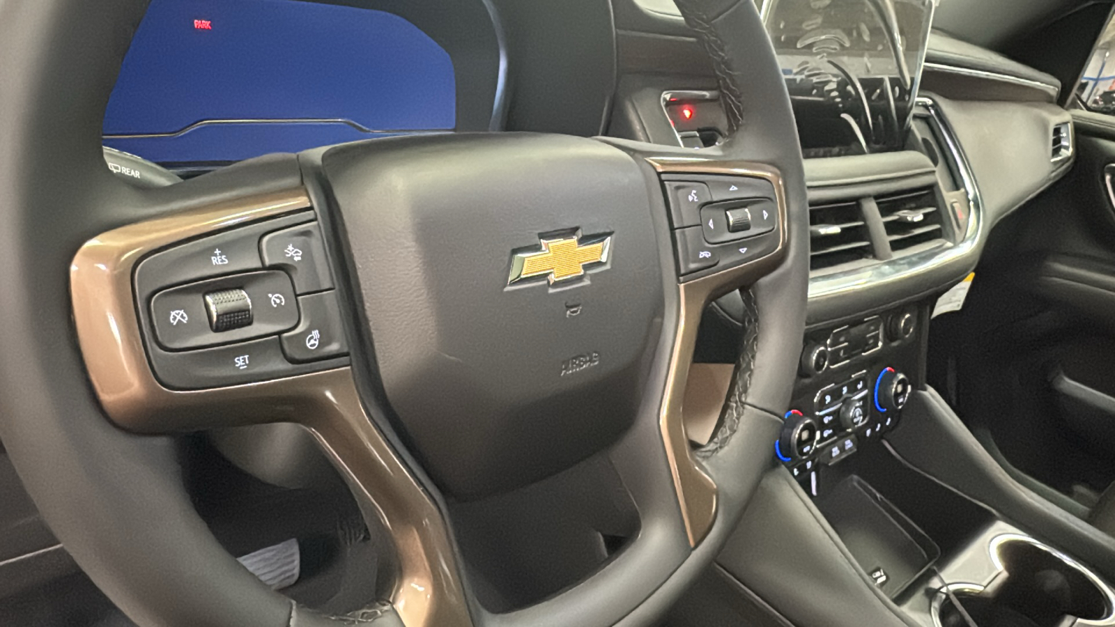 2024 Chevrolet Suburban High Country 10