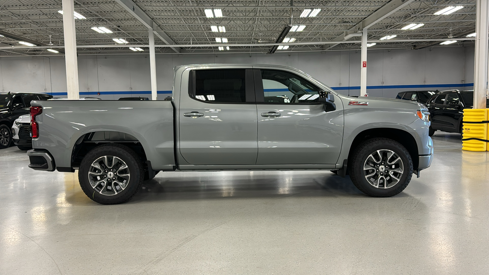 2024 Chevrolet Silverado 1500 RST 3