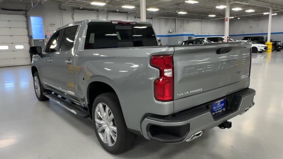 2024 Chevrolet Silverado 1500 High Country 8