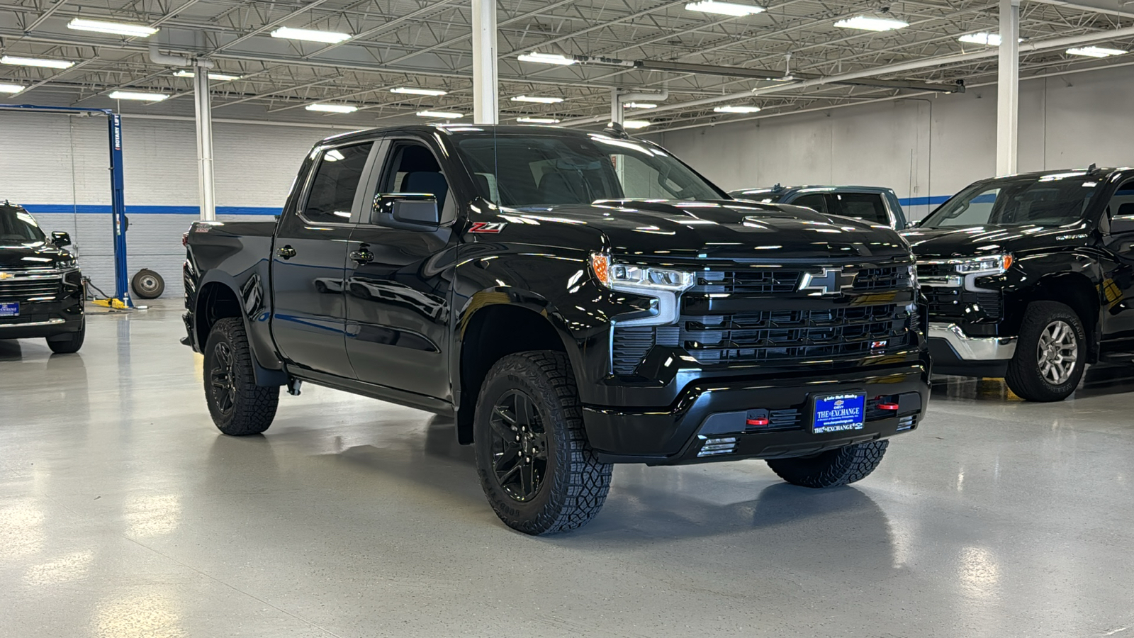 2024 Chevrolet Silverado 1500 LT Trail Boss 1