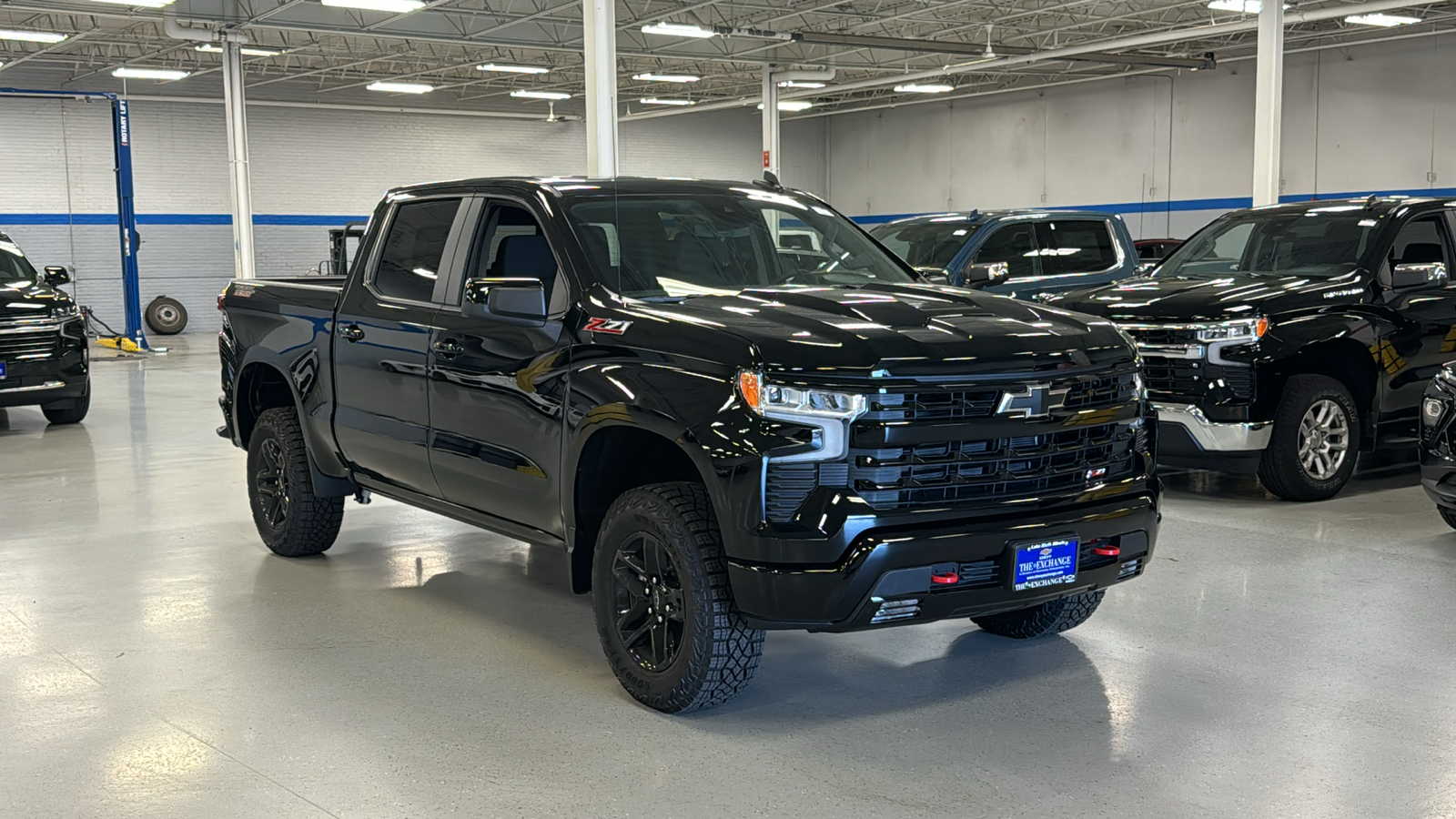 2024 Chevrolet Silverado 1500 LT Trail Boss 2