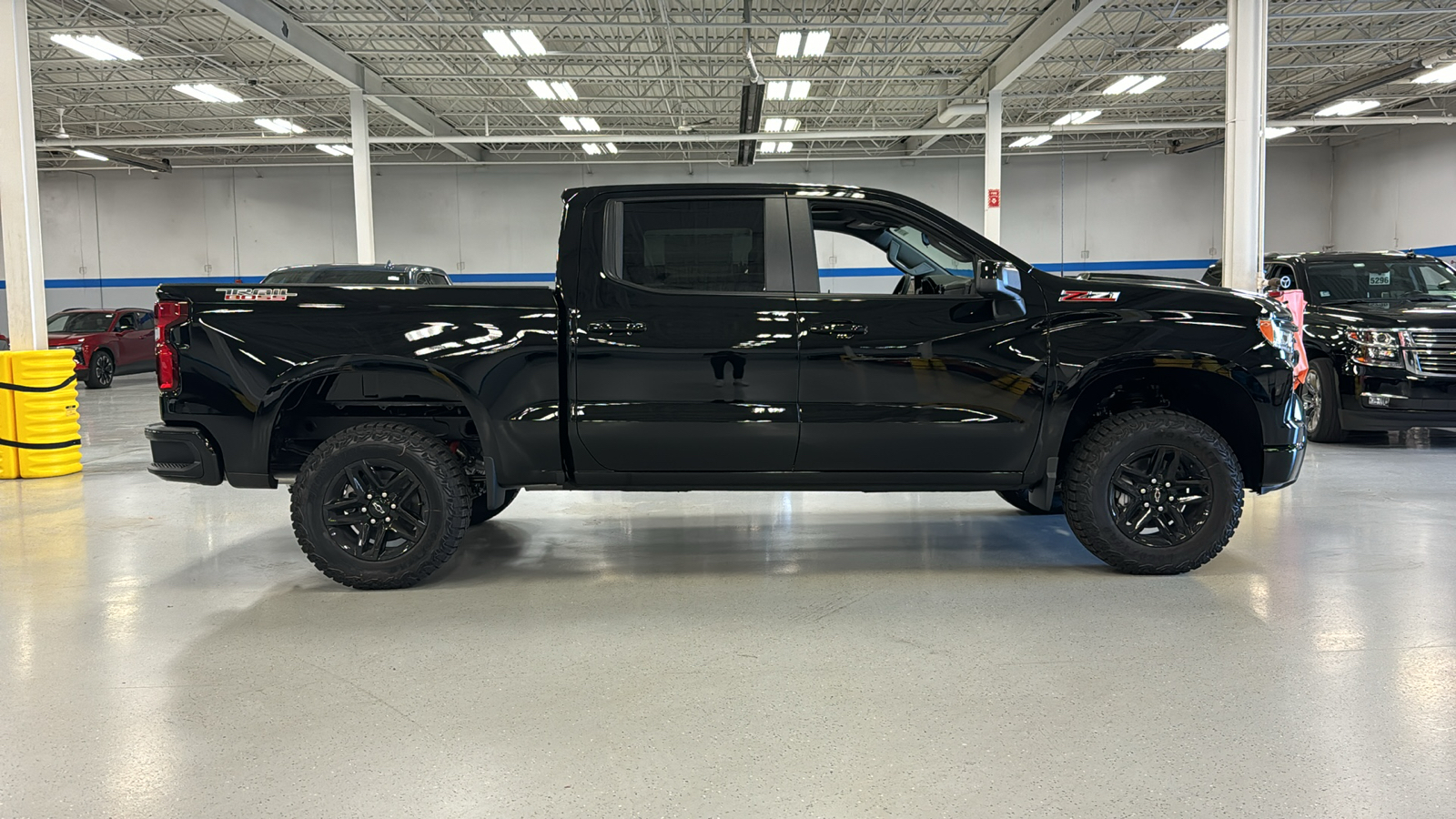 2024 Chevrolet Silverado 1500 LT Trail Boss 3