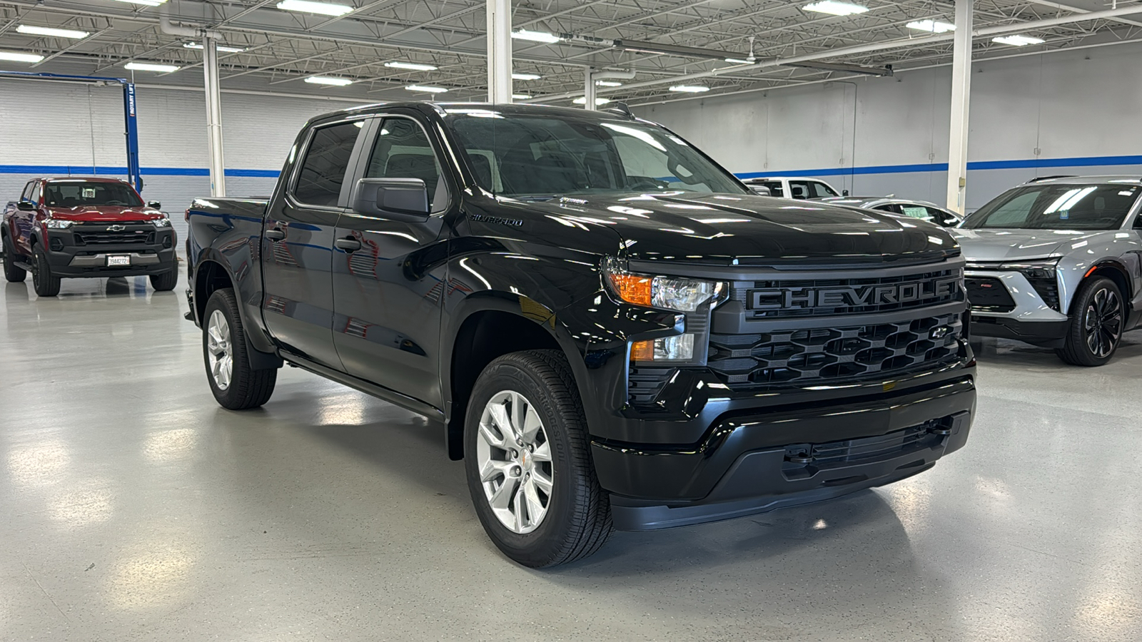 2024 Chevrolet Silverado 1500 Custom 3