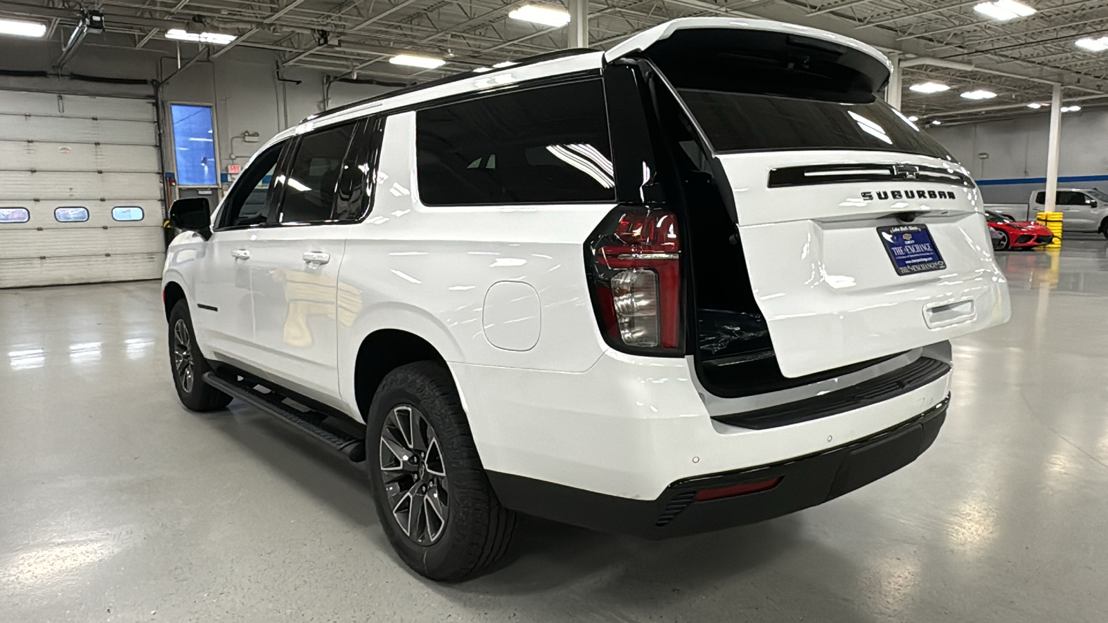 2024 Chevrolet Suburban Z71 8