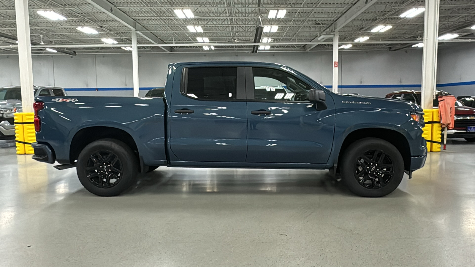 2024 Chevrolet Silverado 1500 Custom 3