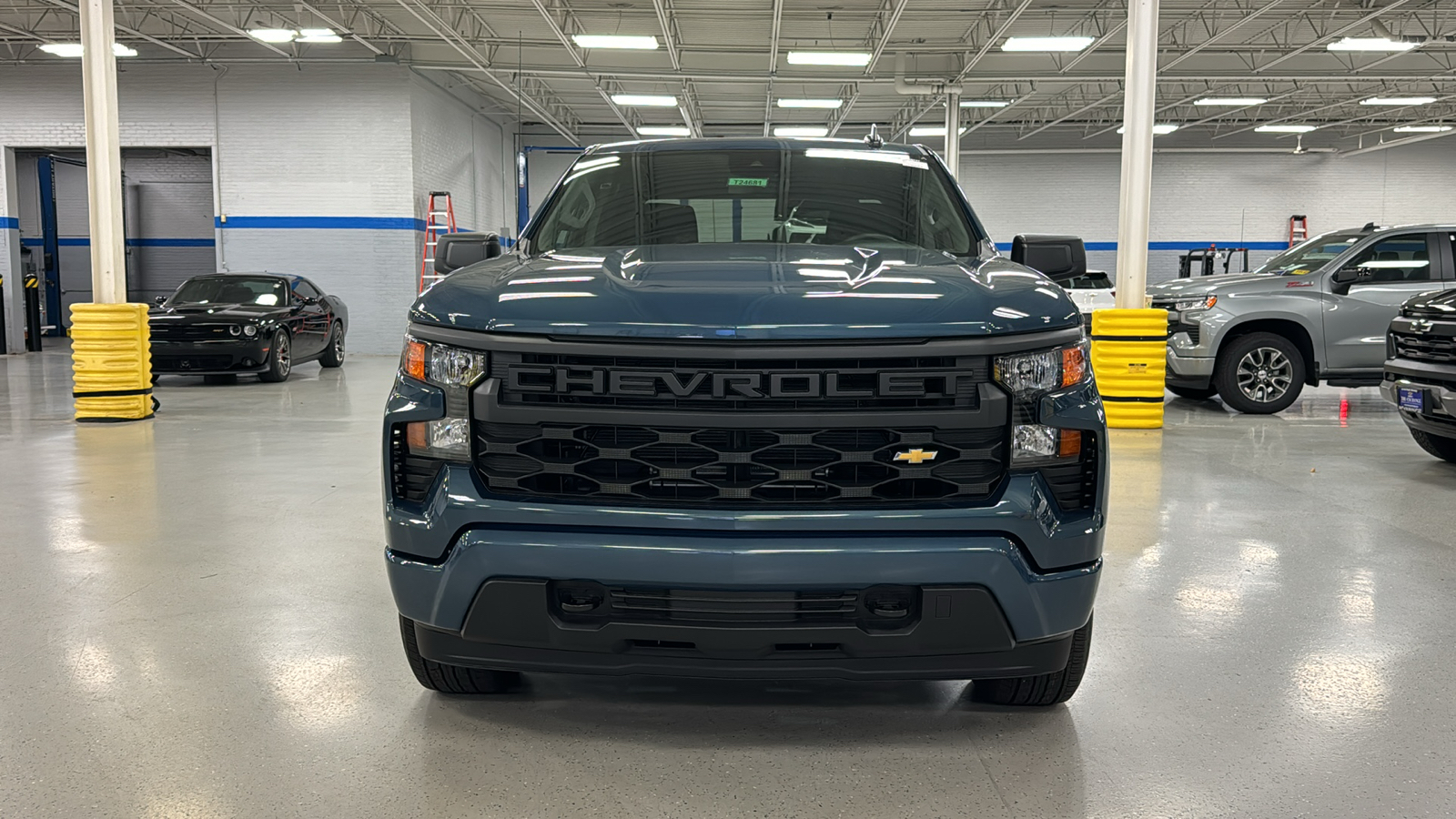 2024 Chevrolet Silverado 1500 Custom 19