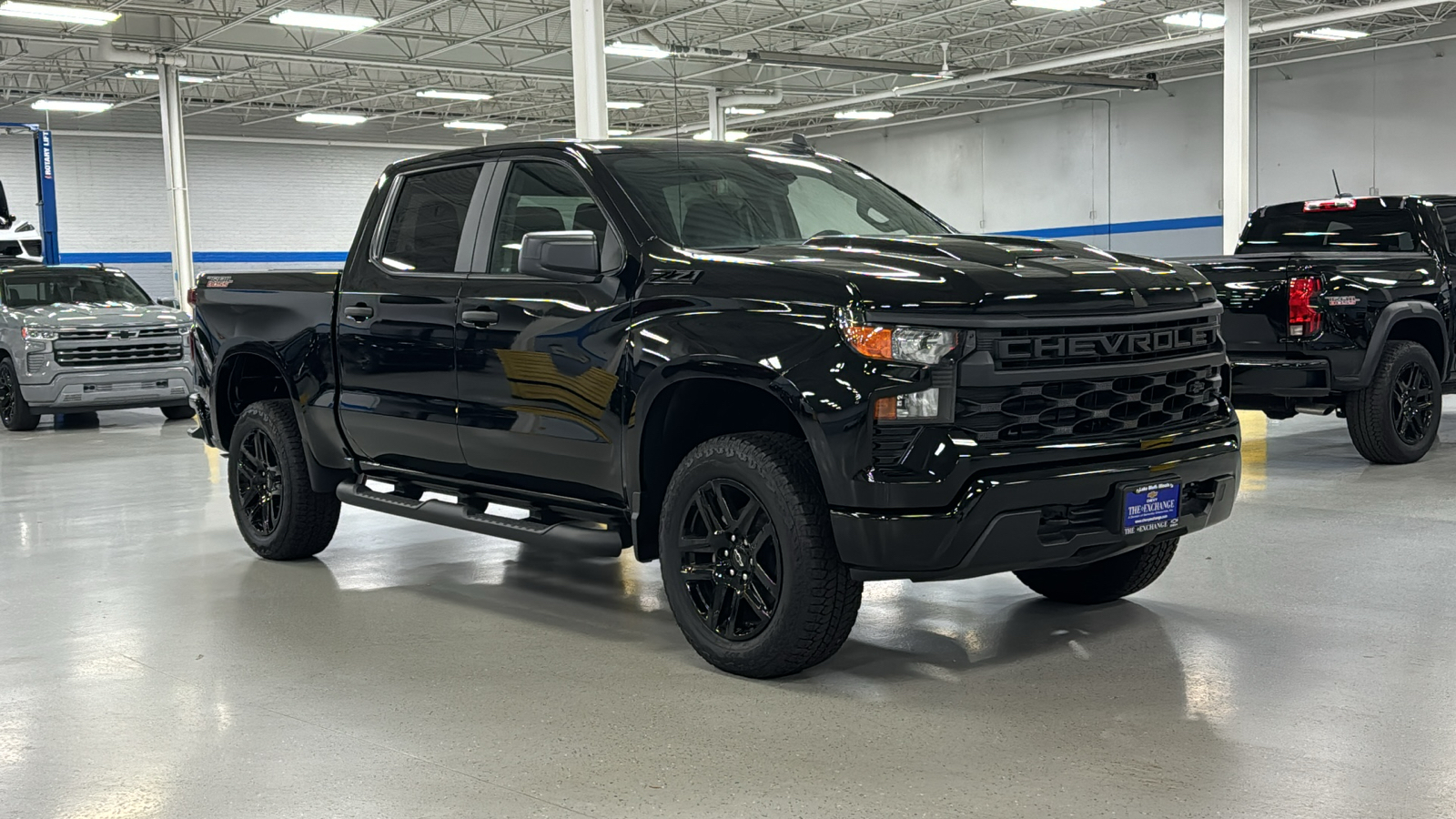 2024 Chevrolet Silverado 1500 Custom Trail Boss 1