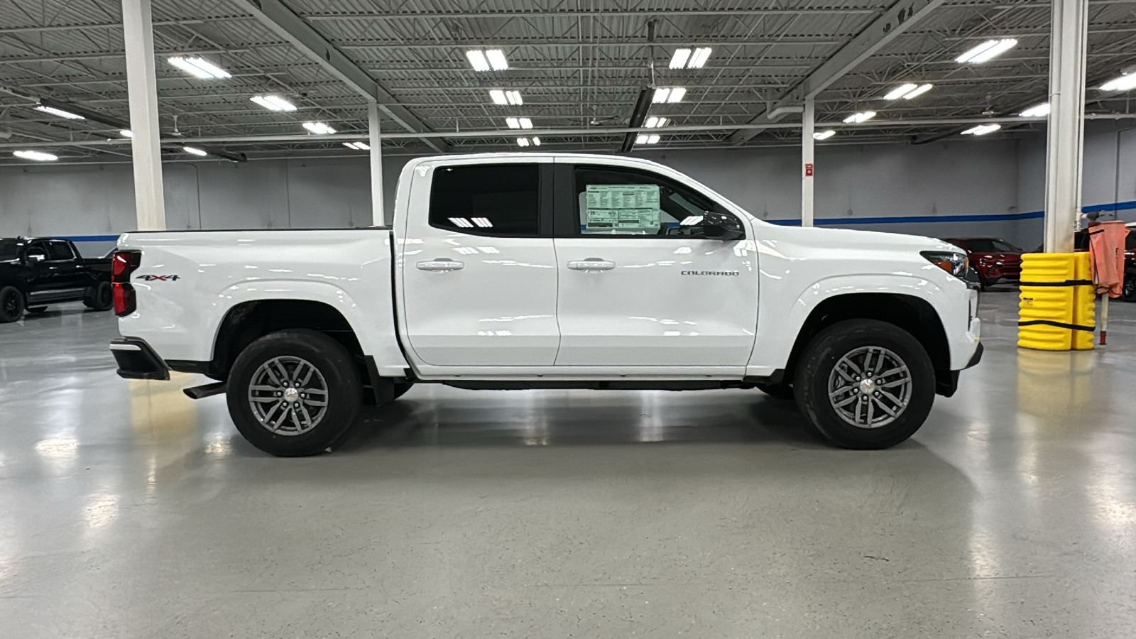 2024 Chevrolet Colorado LT 3