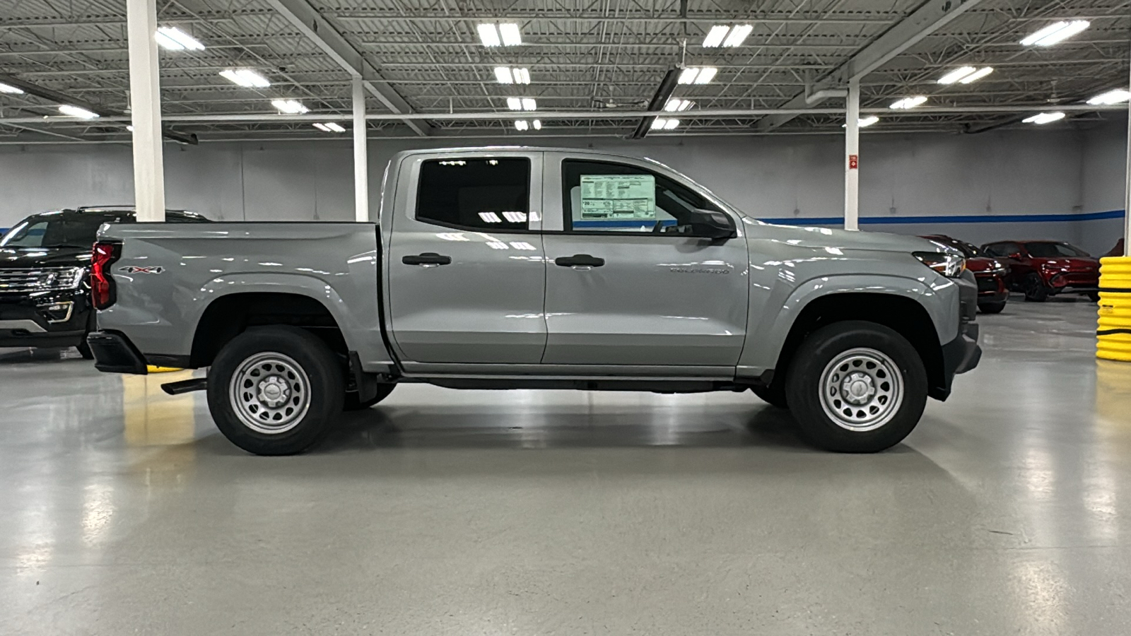 2024 Chevrolet Colorado Work Truck 3