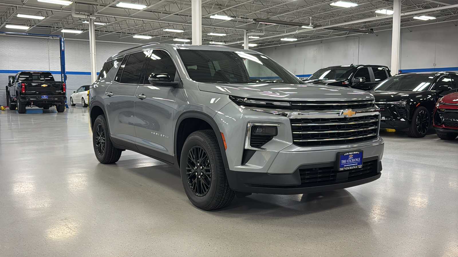 2025 Chevrolet Traverse LT 2