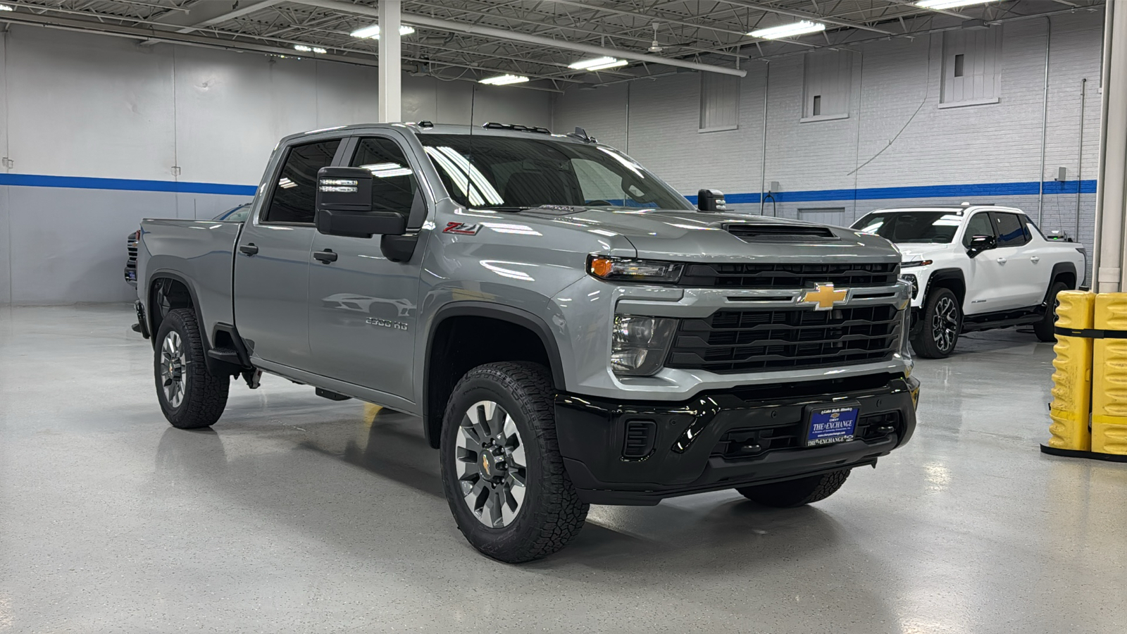 2025 Chevrolet Silverado 2500HD Custom 1