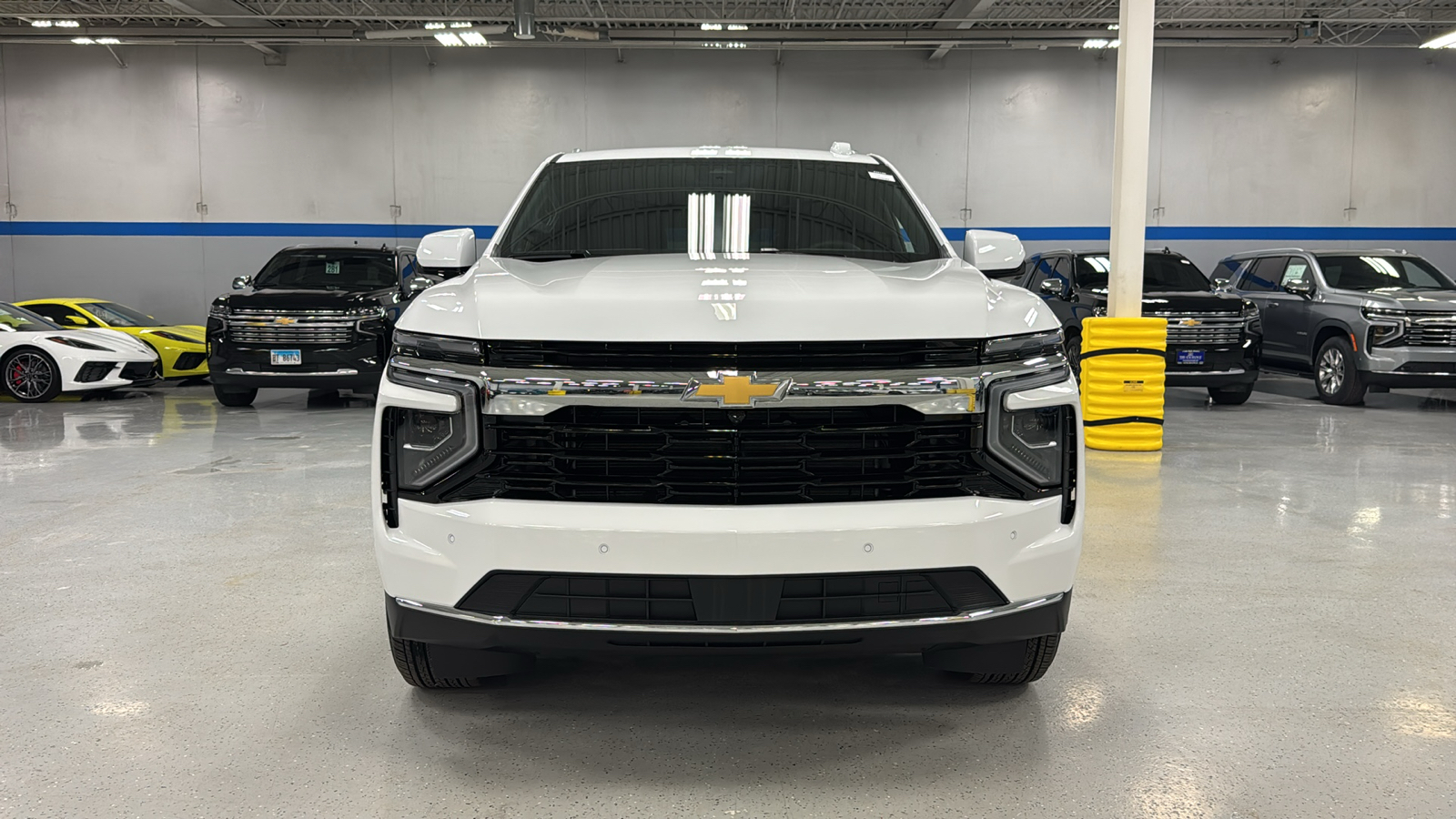 2025 Chevrolet Tahoe LS 19