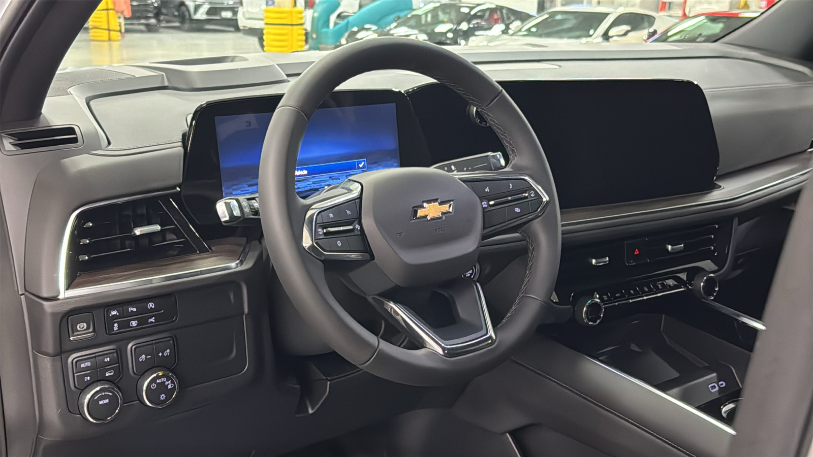 2025 Chevrolet Tahoe LS 9