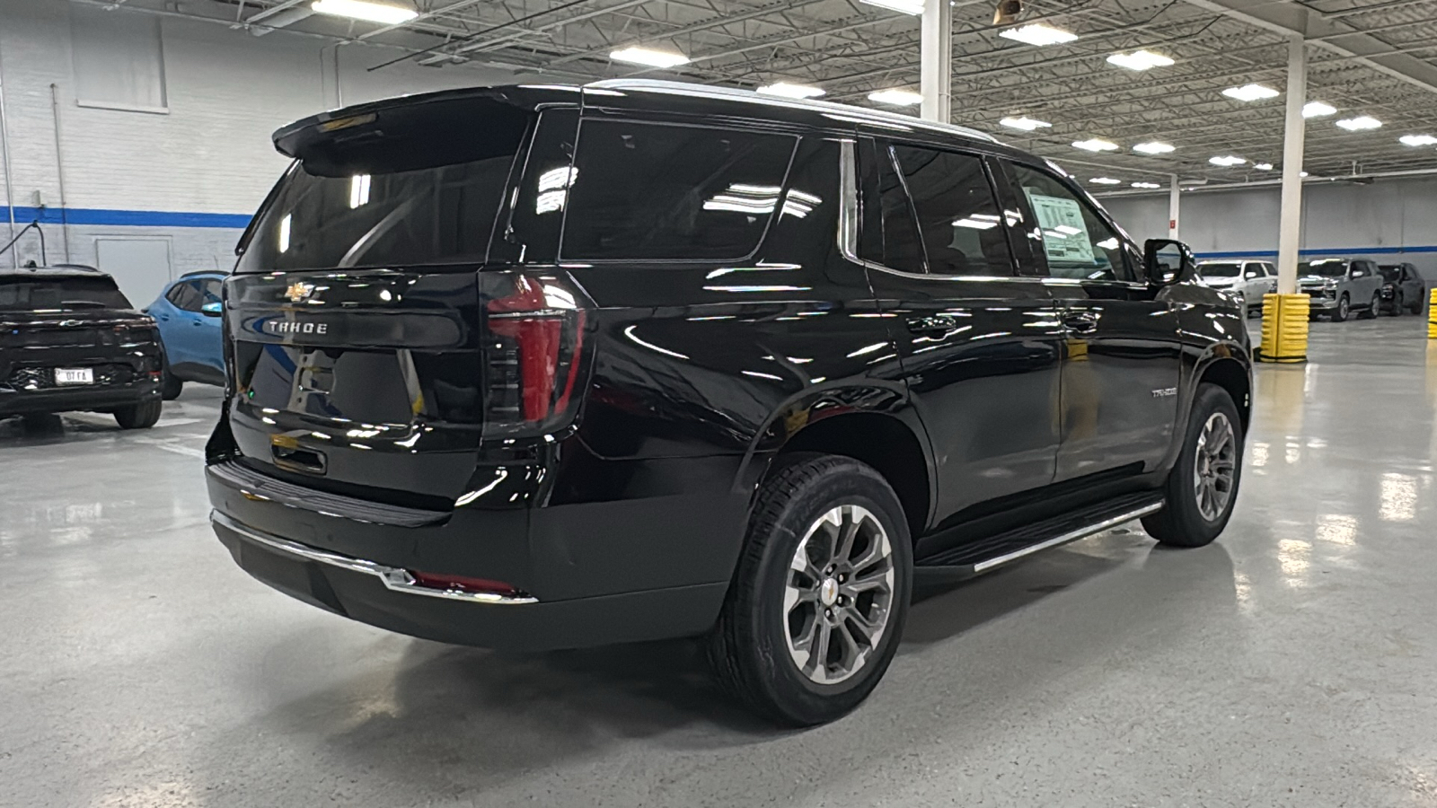 2025 Chevrolet Tahoe LS 4