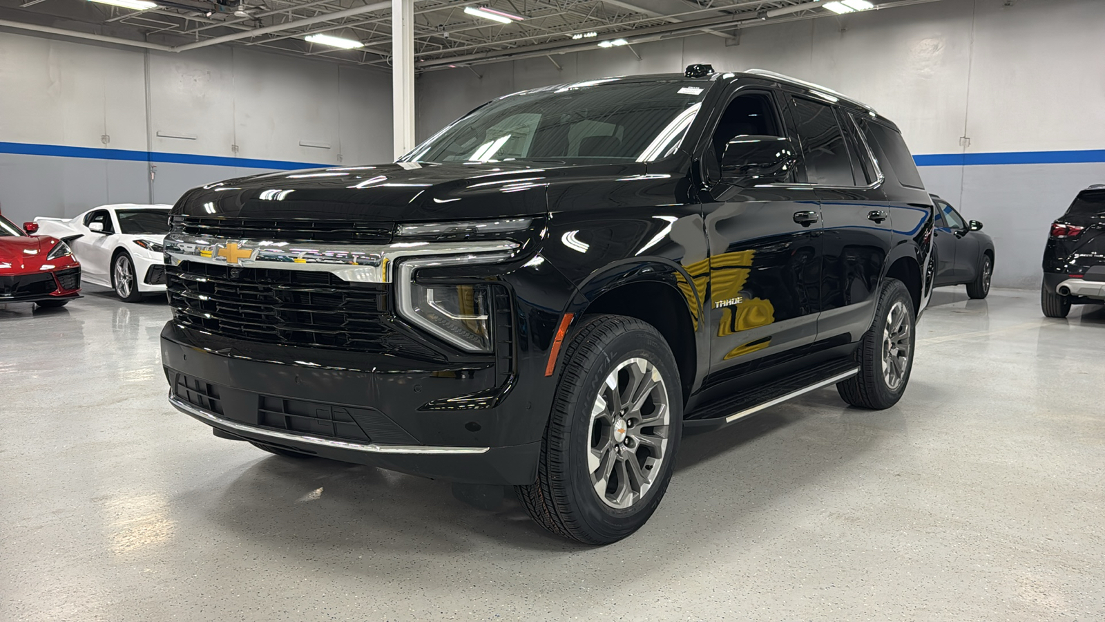 2025 Chevrolet Tahoe LS 18