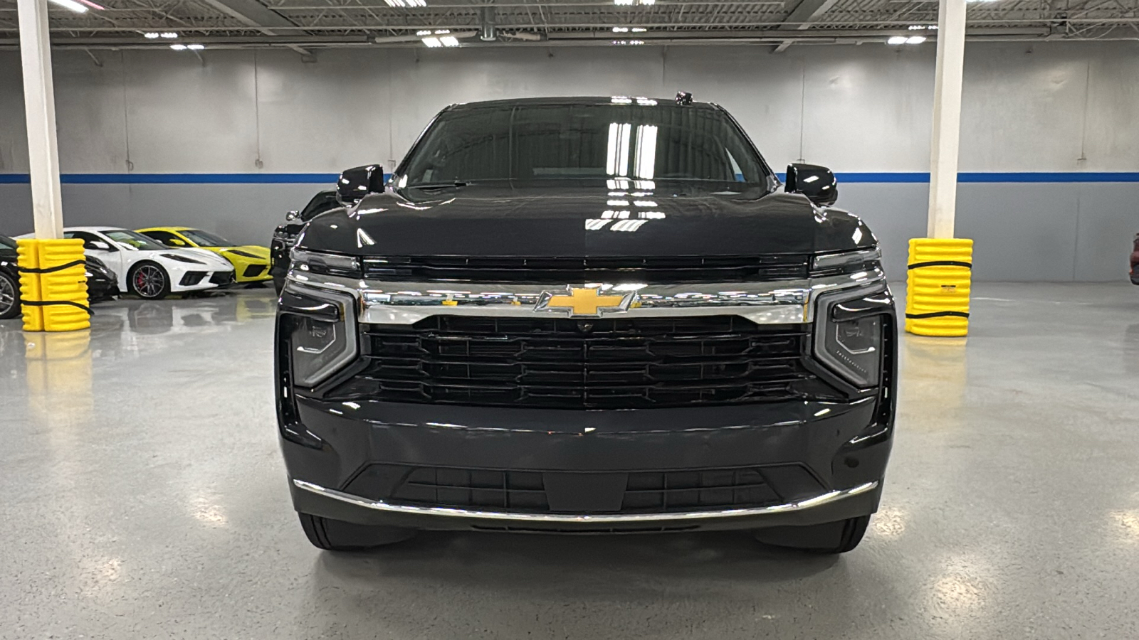 2025 Chevrolet Tahoe LS 21