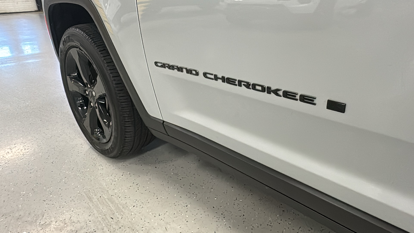 2021 Jeep Grand Cherokee L Laredo 18