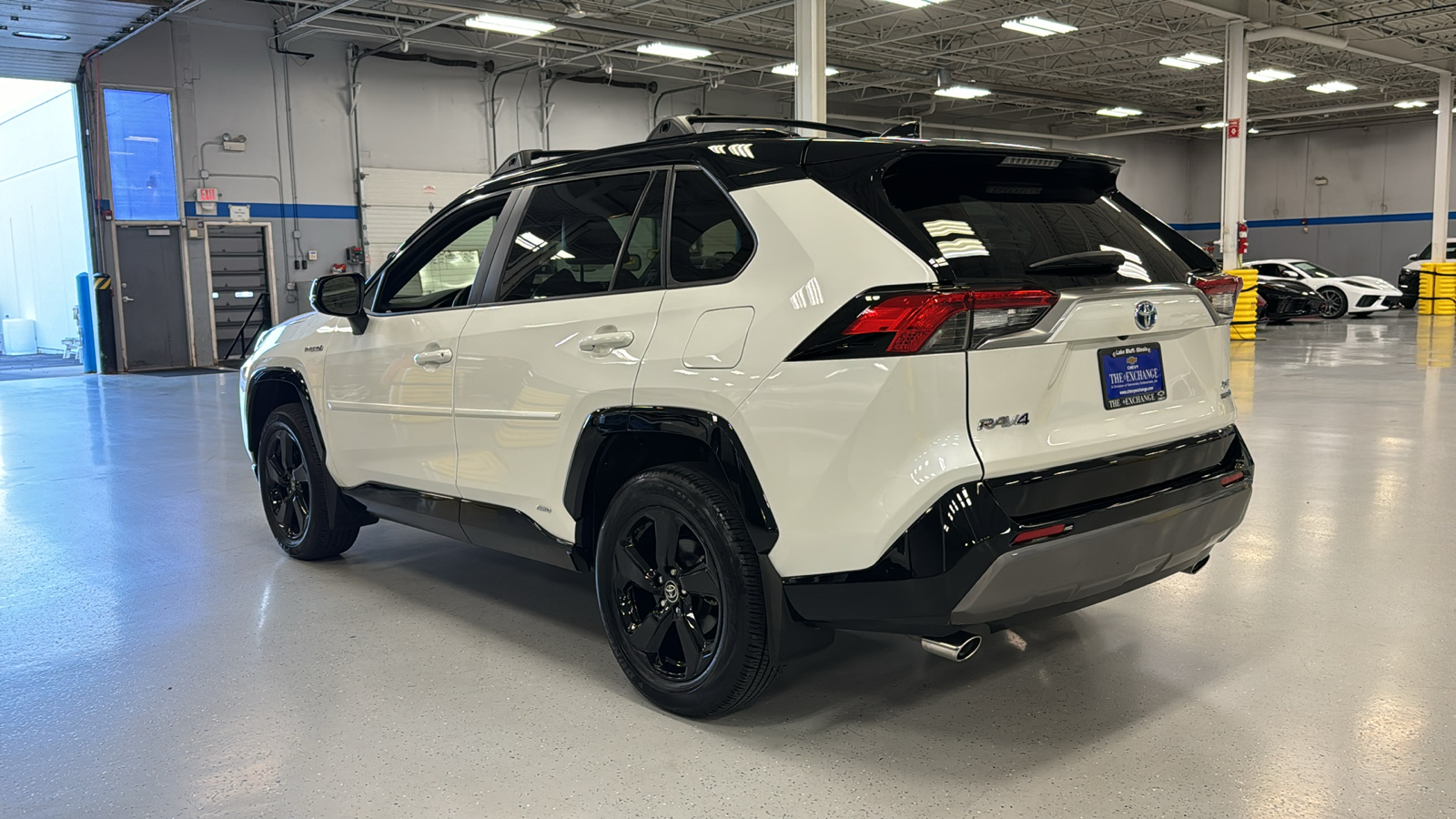 2021 Toyota RAV4 Hybrid XSE 7