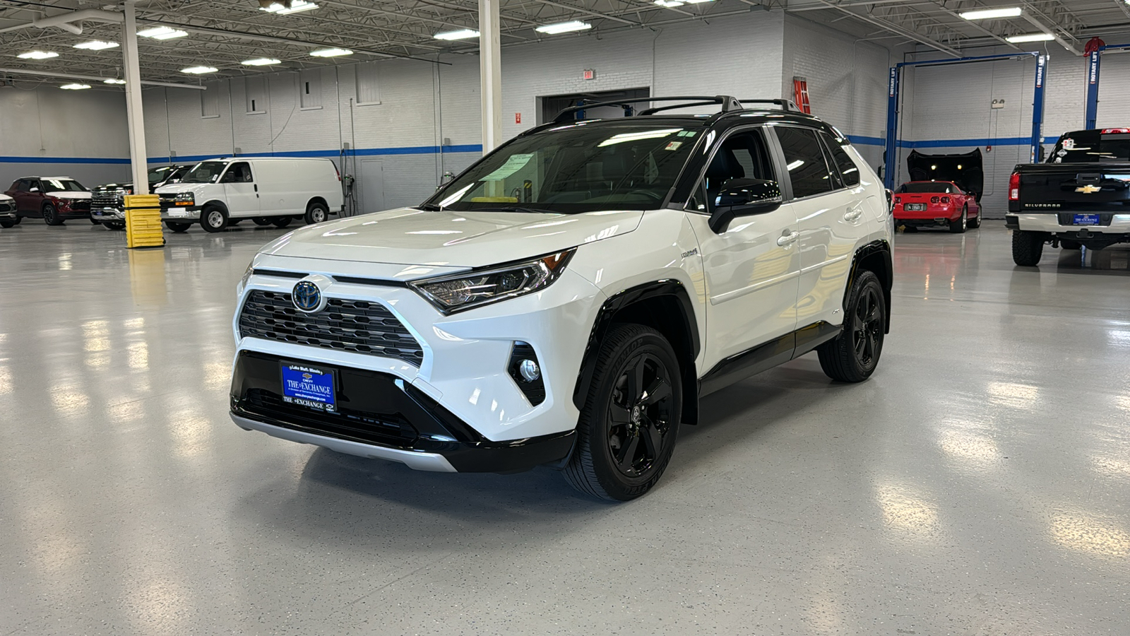 2021 Toyota RAV4 Hybrid XSE 19