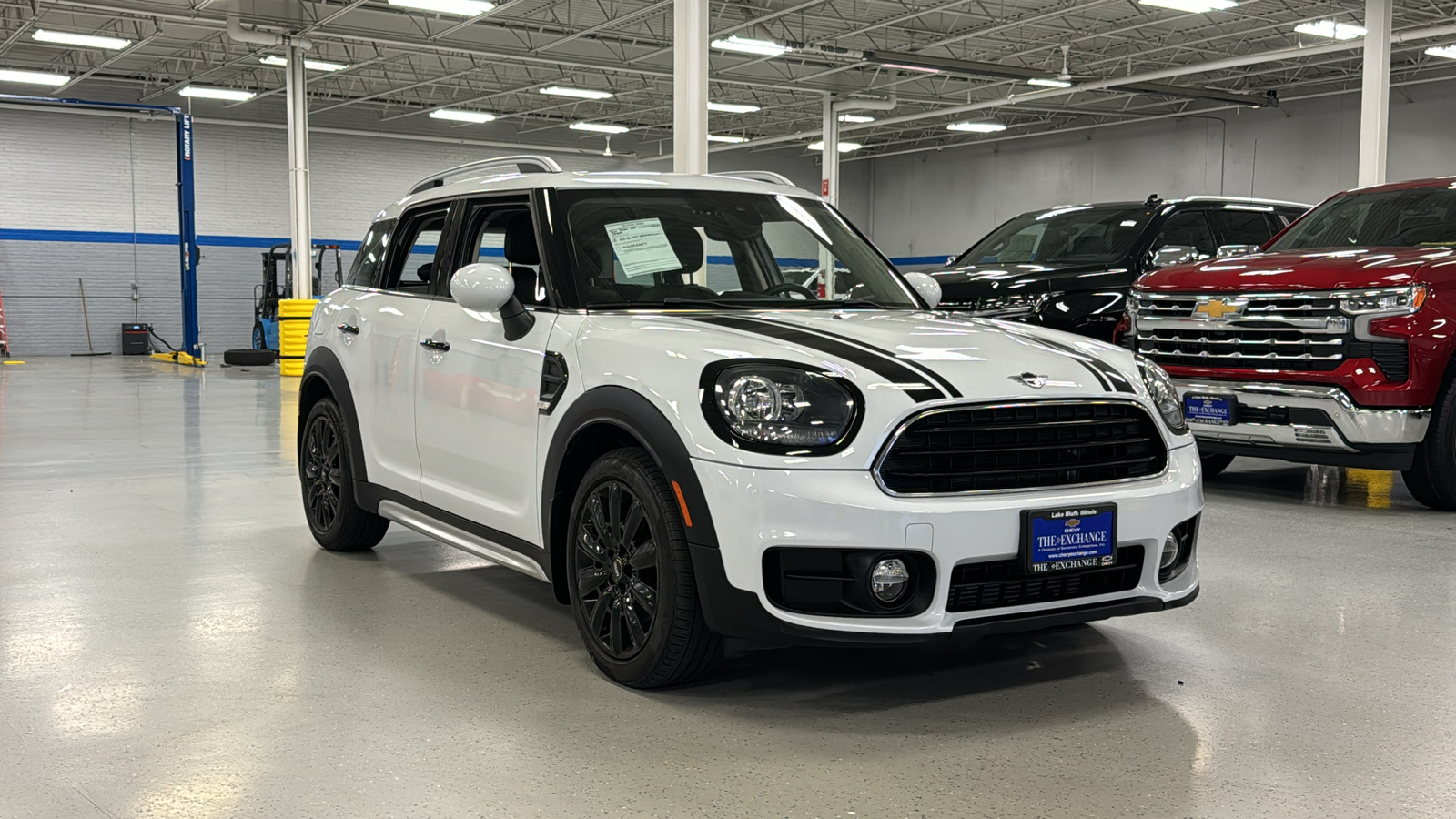 2019 MINI Cooper Countryman Signature 1