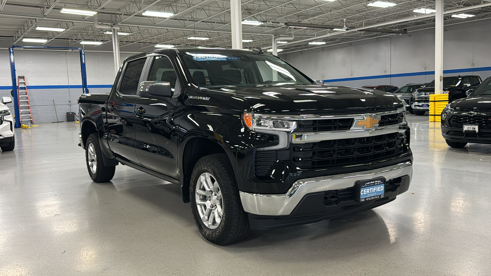 2023 Chevrolet Silverado 1500 LT 2