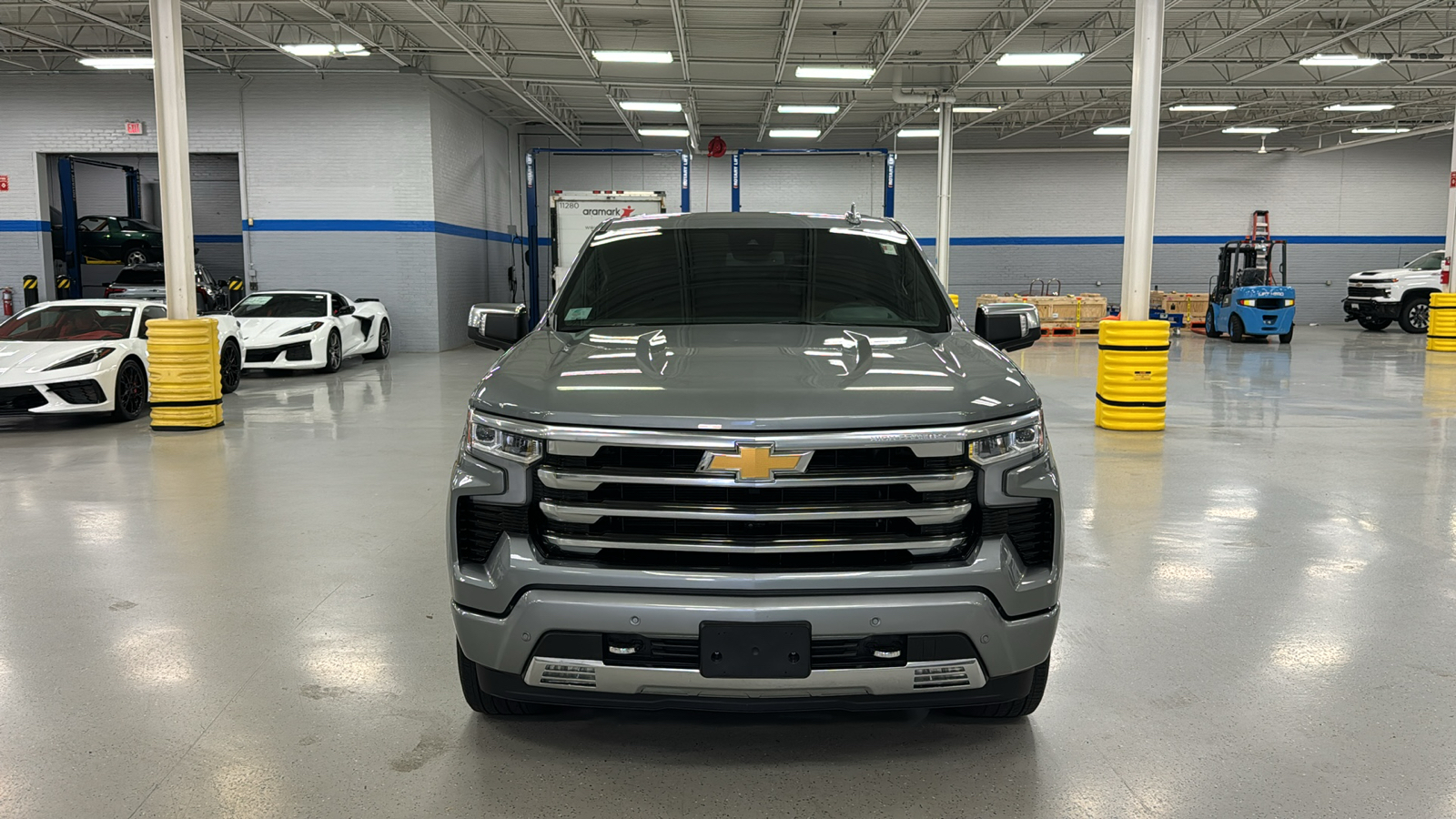 2023 Chevrolet Silverado 1500 High Country 24