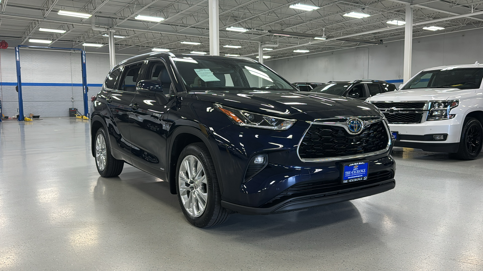 2021 Toyota Highlander Hybrid Limited 1