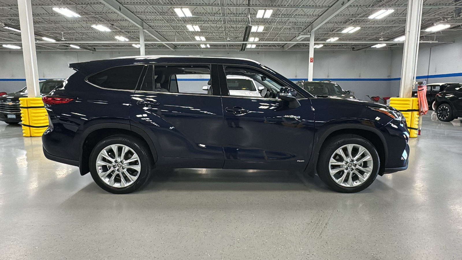 2021 Toyota Highlander Hybrid Limited 4