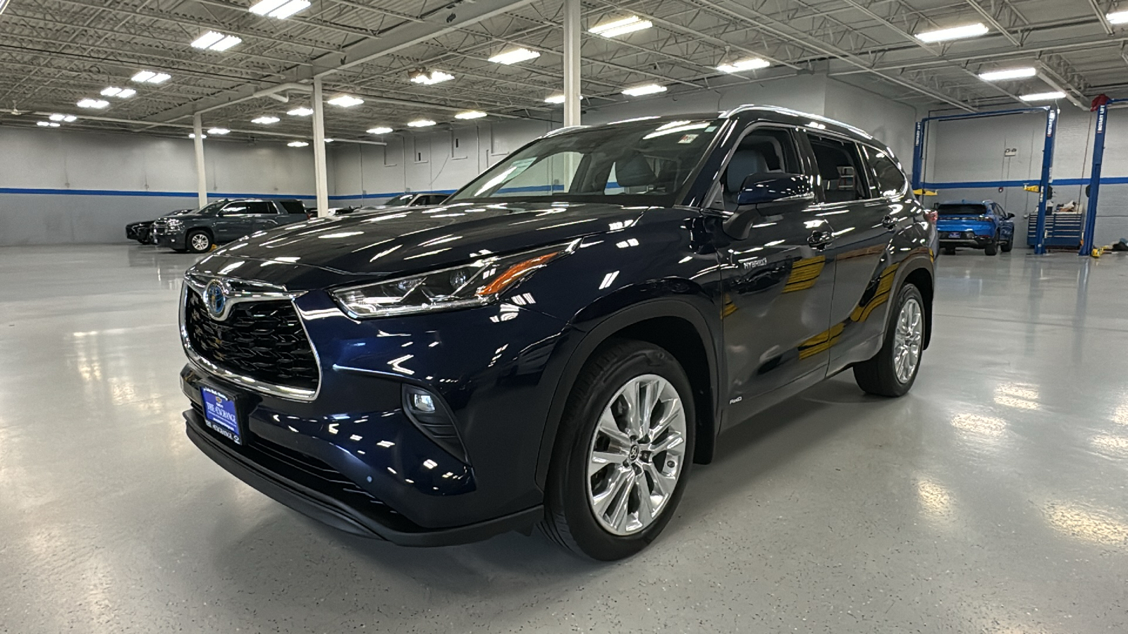 2021 Toyota Highlander Hybrid Limited 24