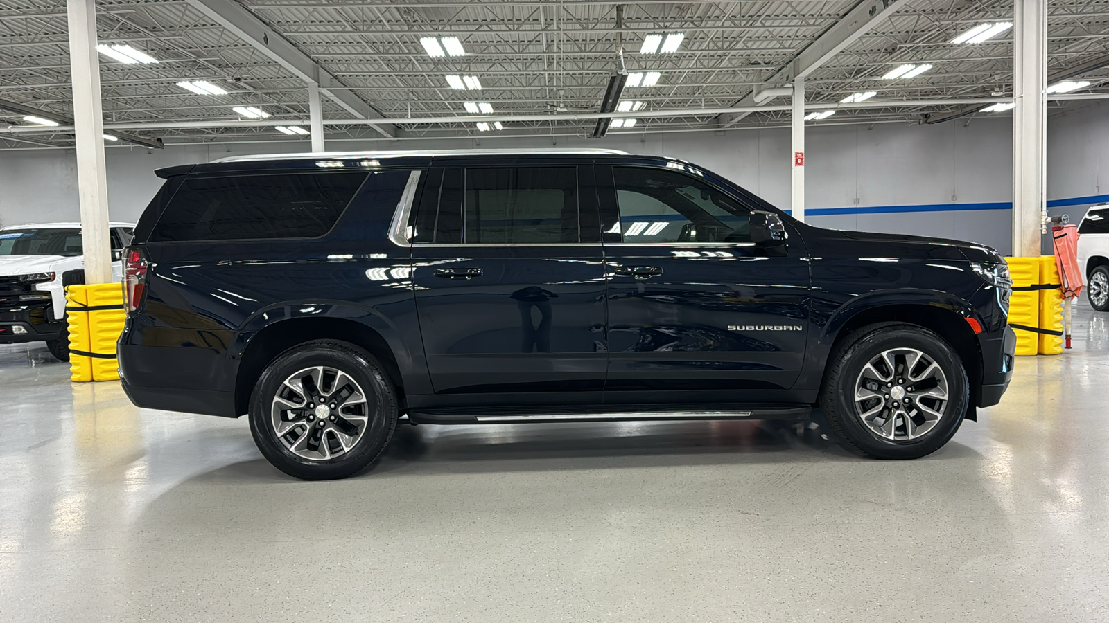 2021 Chevrolet Suburban LT 3