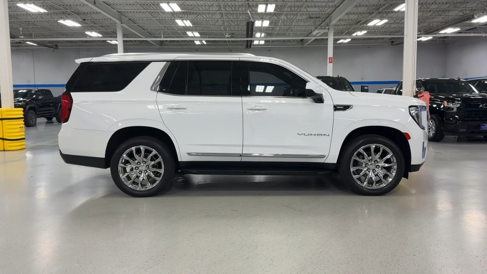 2022 GMC Yukon SLE 2