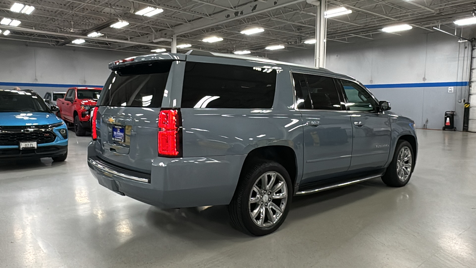 2016 Chevrolet Suburban LTZ 4