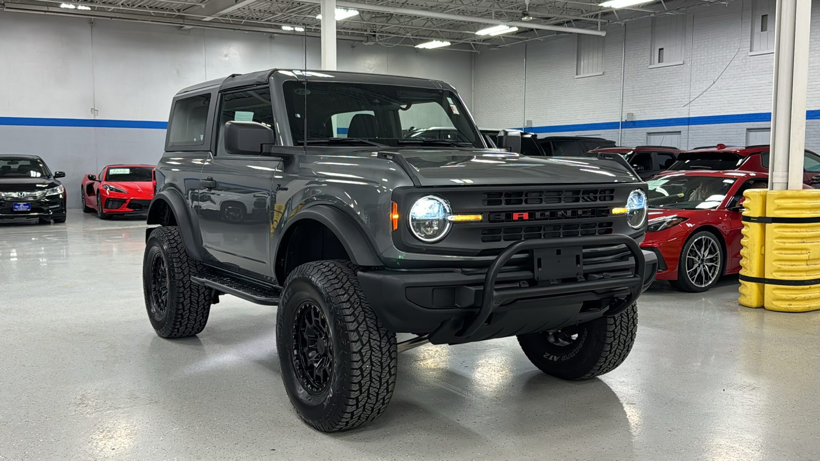 2021 Ford Bronco Base 1