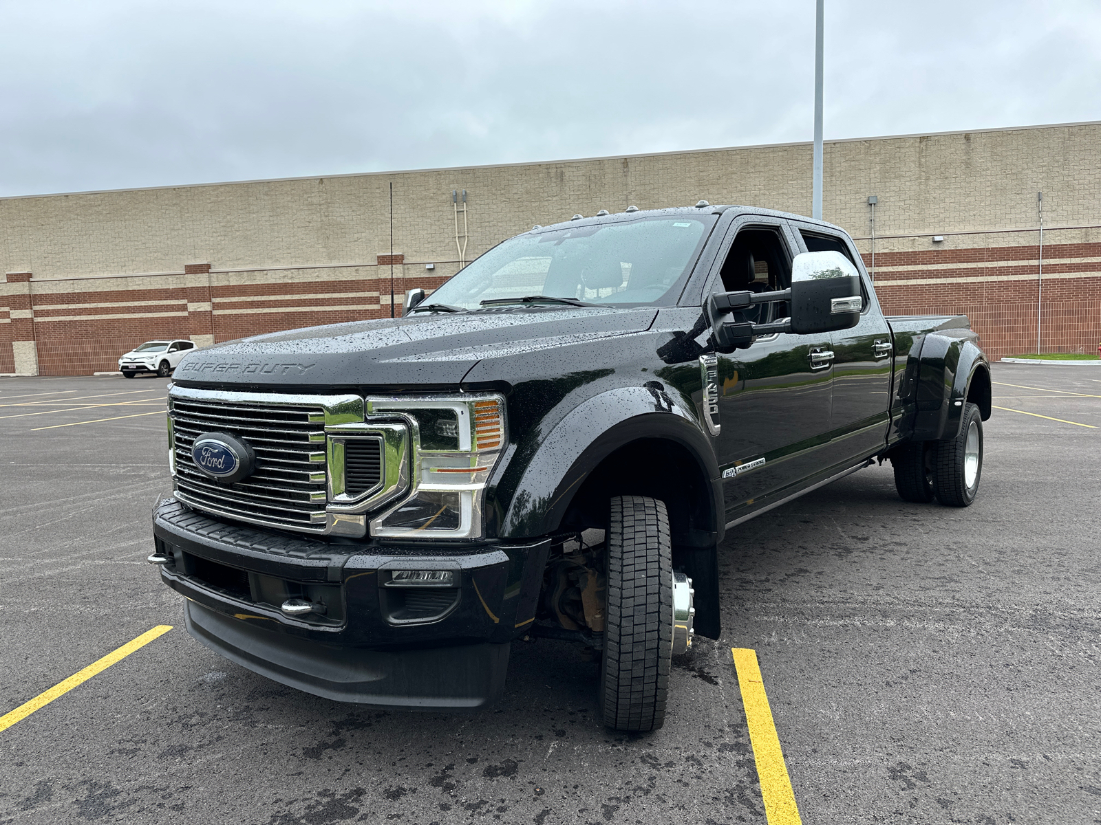 2022 Ford Super Duty F-450 DRW Platinum 4