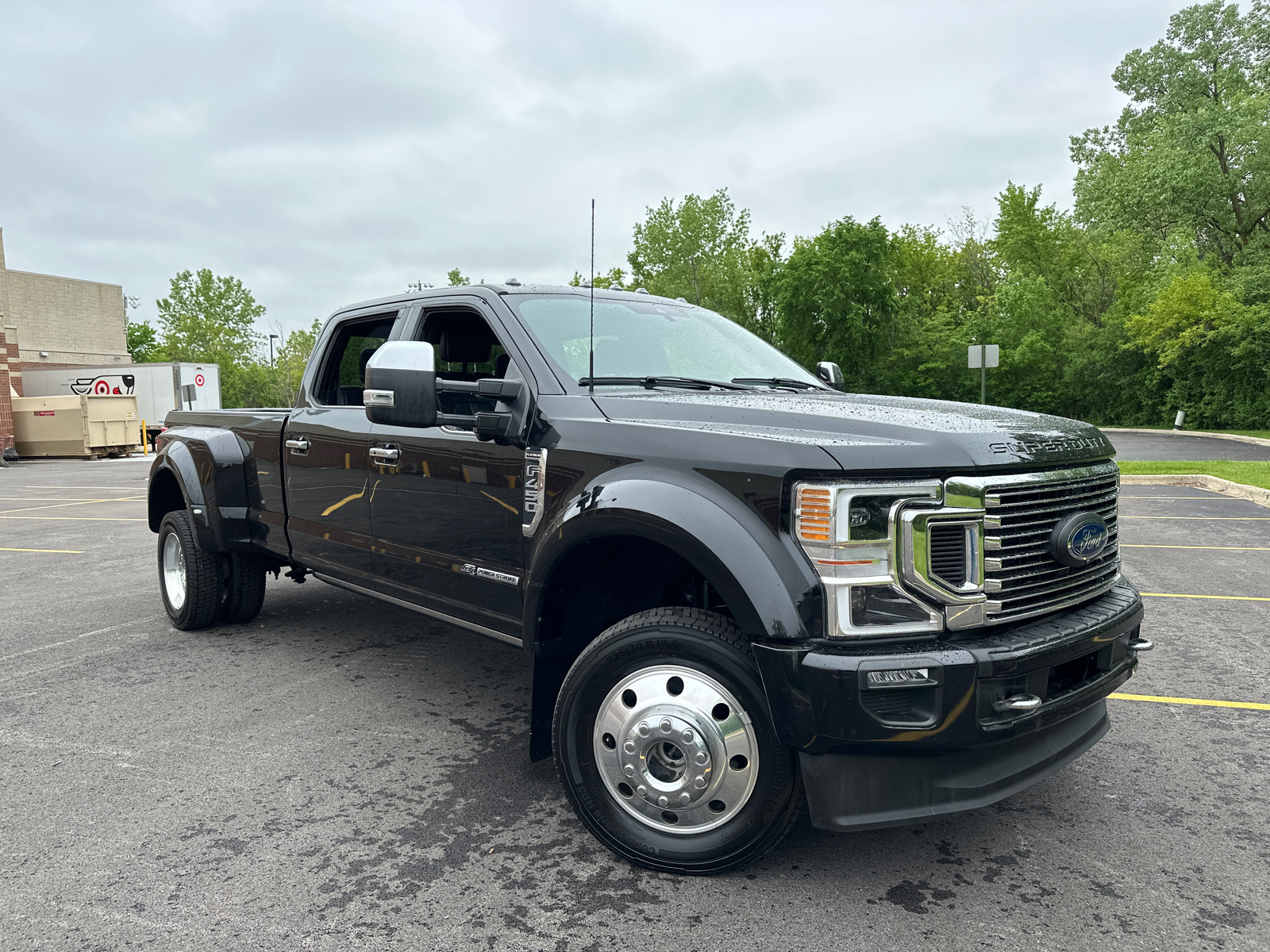 2022 Ford Super Duty F-450 DRW Platinum 10