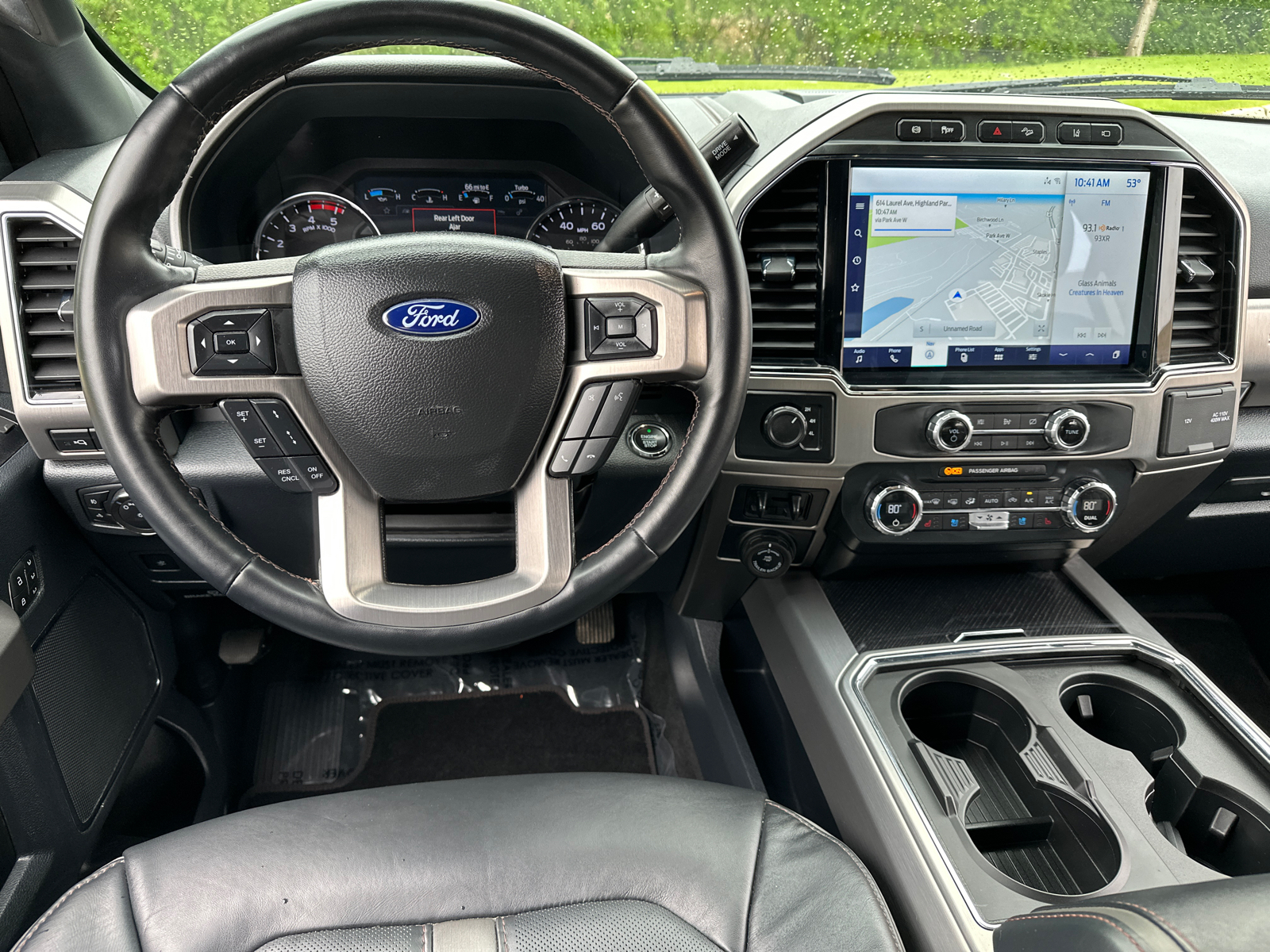 2022 Ford Super Duty F-450 DRW Platinum 17