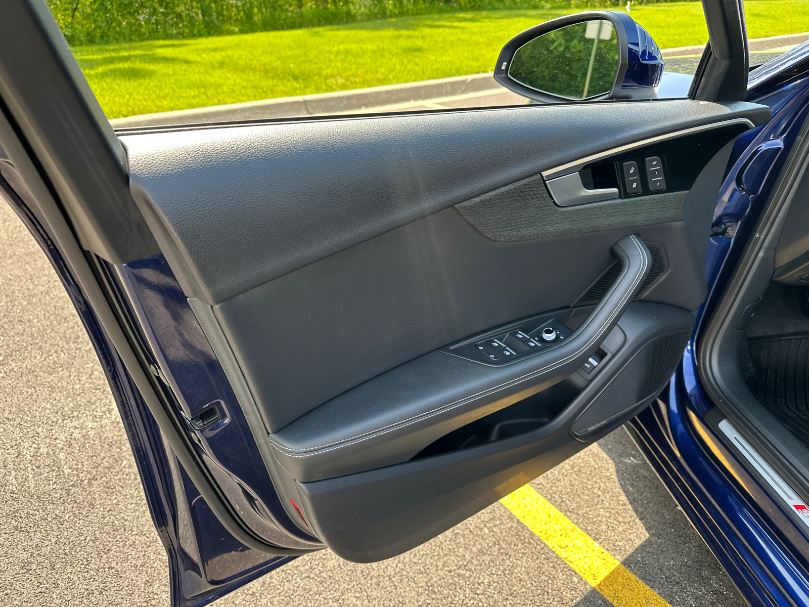 2022 Audi A4 Sedan S line Premium Plus 29
