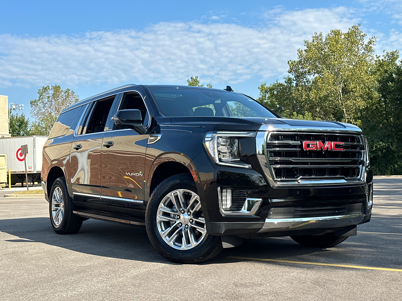 2023 GMC Yukon XL SLT 1