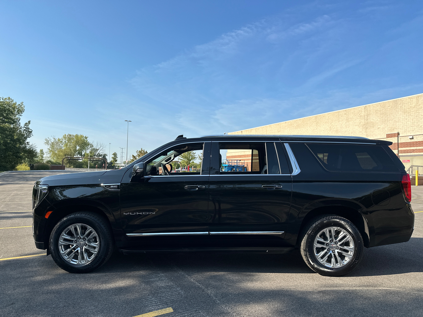 2023 GMC Yukon XL SLT 5