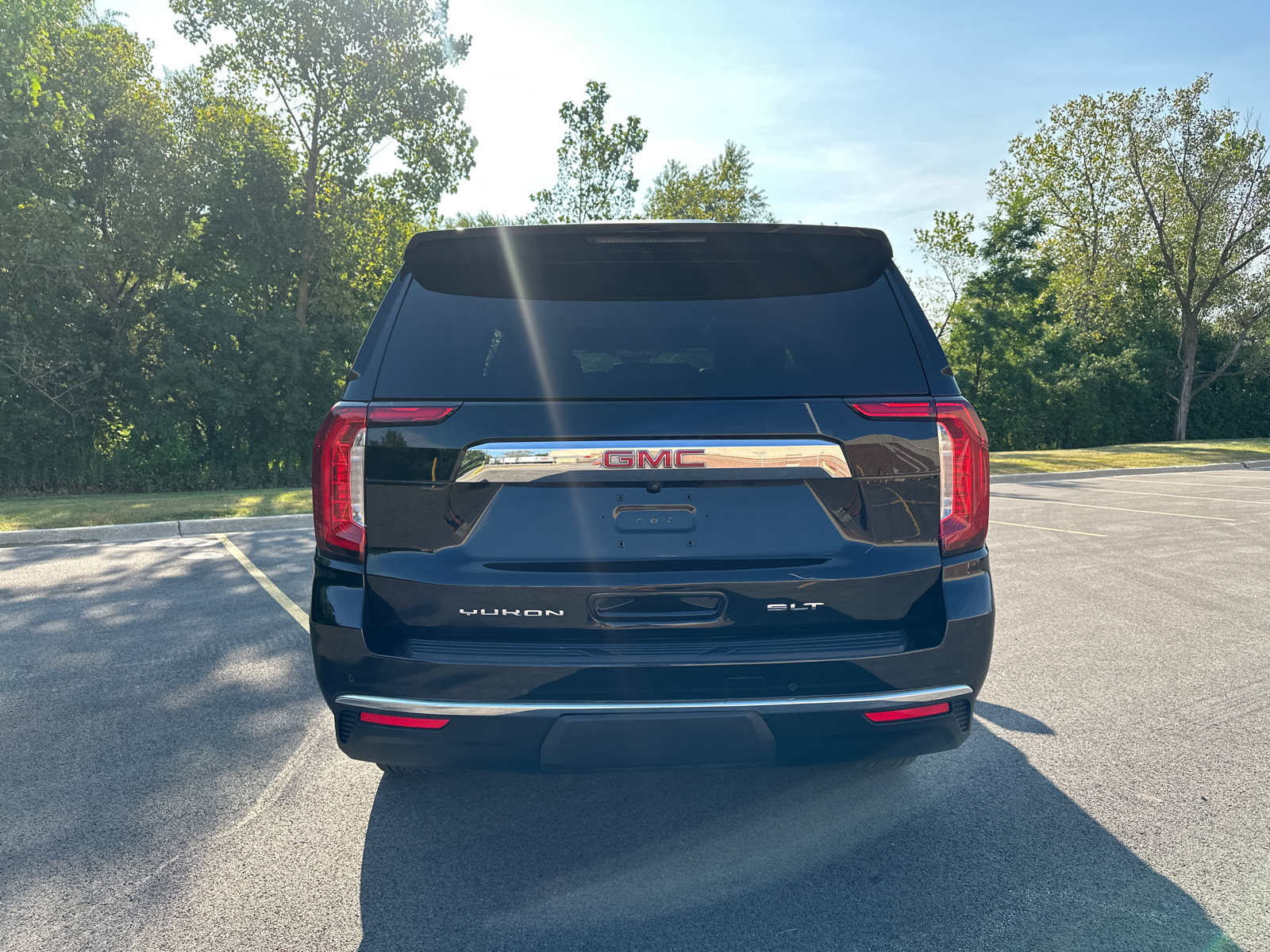 2023 GMC Yukon XL SLT 7