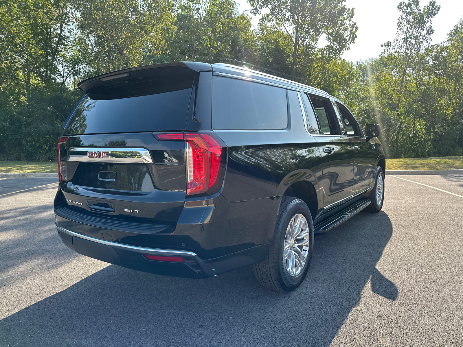 2023 GMC Yukon XL SLT 8