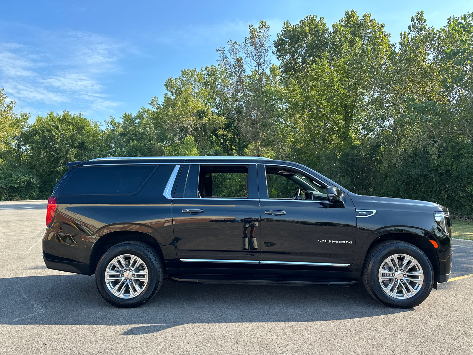 2023 GMC Yukon XL SLT 9