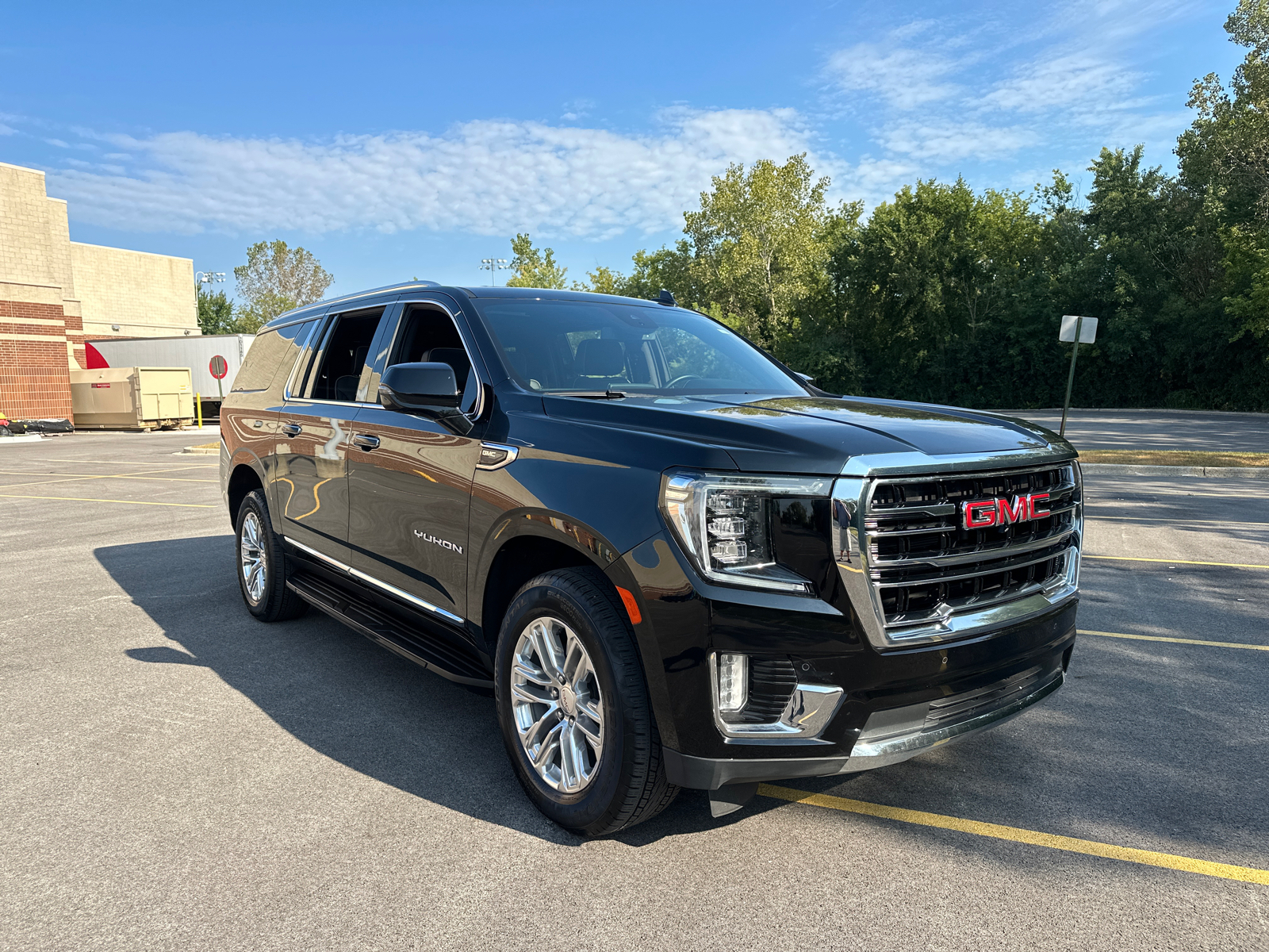 2023 GMC Yukon XL SLT 10