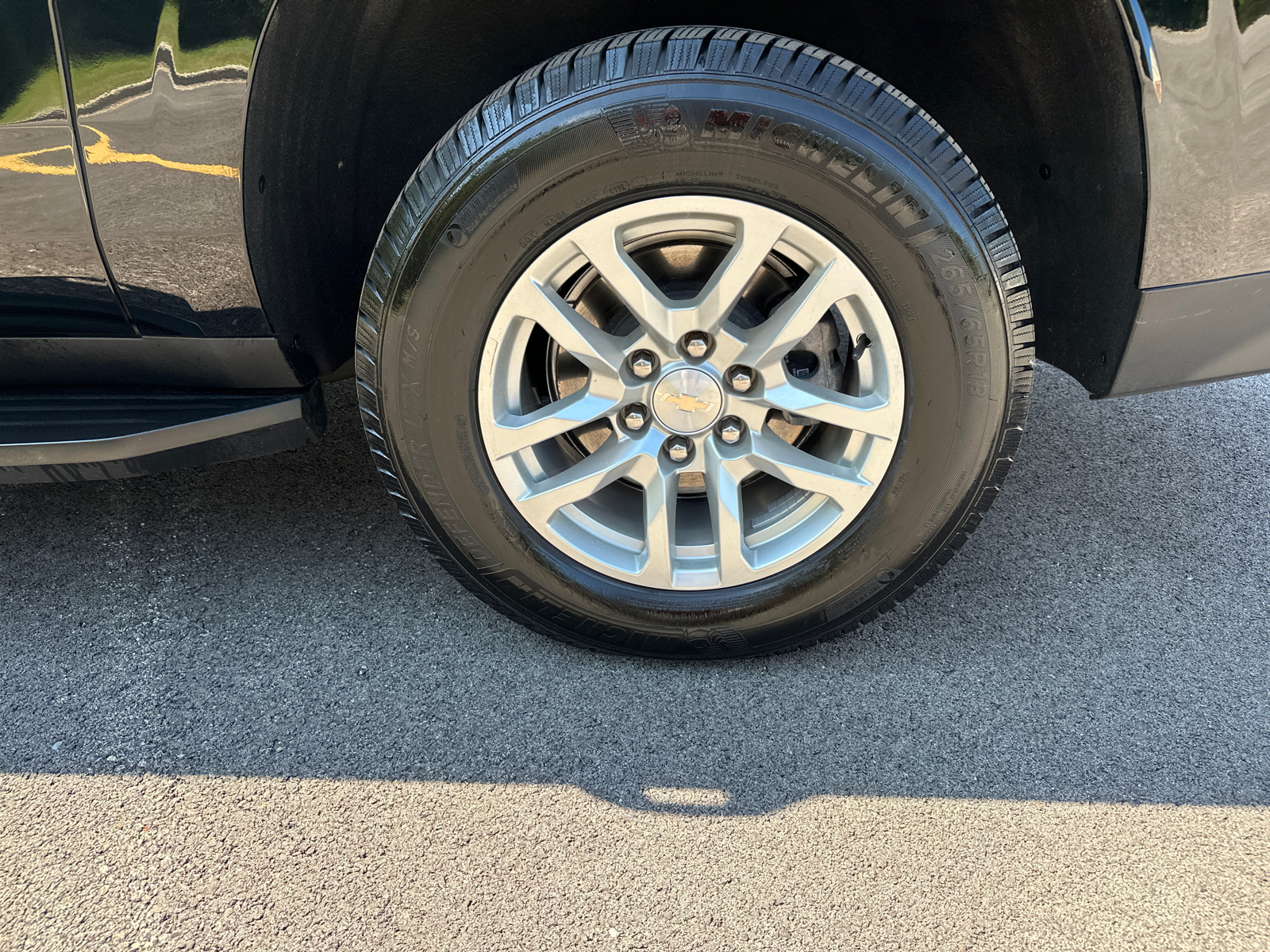 2023 Chevrolet Suburban LT 14