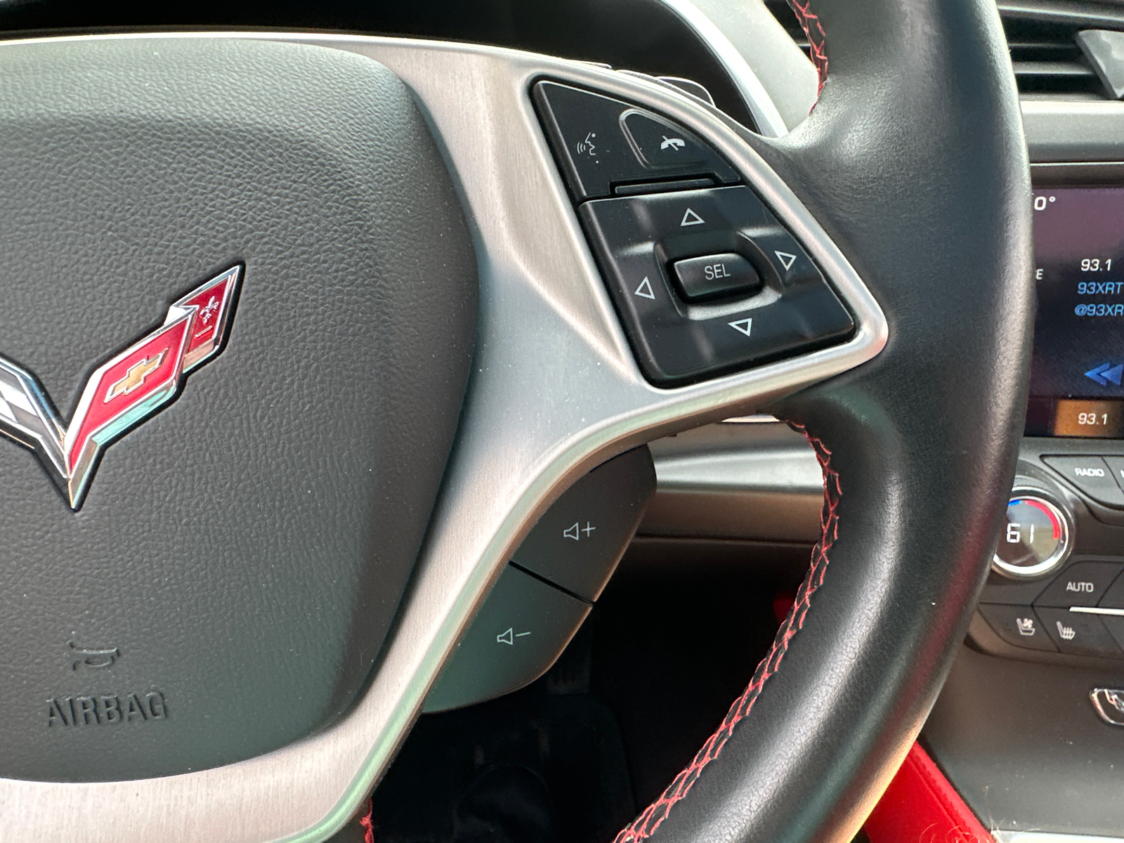 2015 Chevrolet Corvette 2LT 19