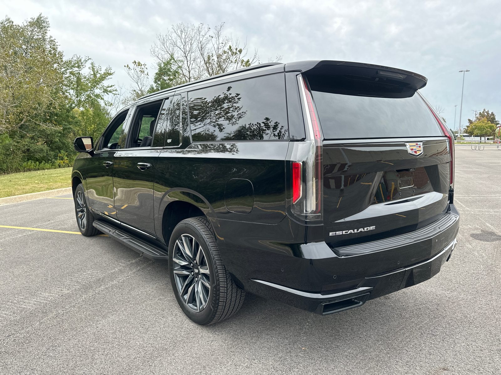 2024 Cadillac Escalade ESV 4WD Sport 6