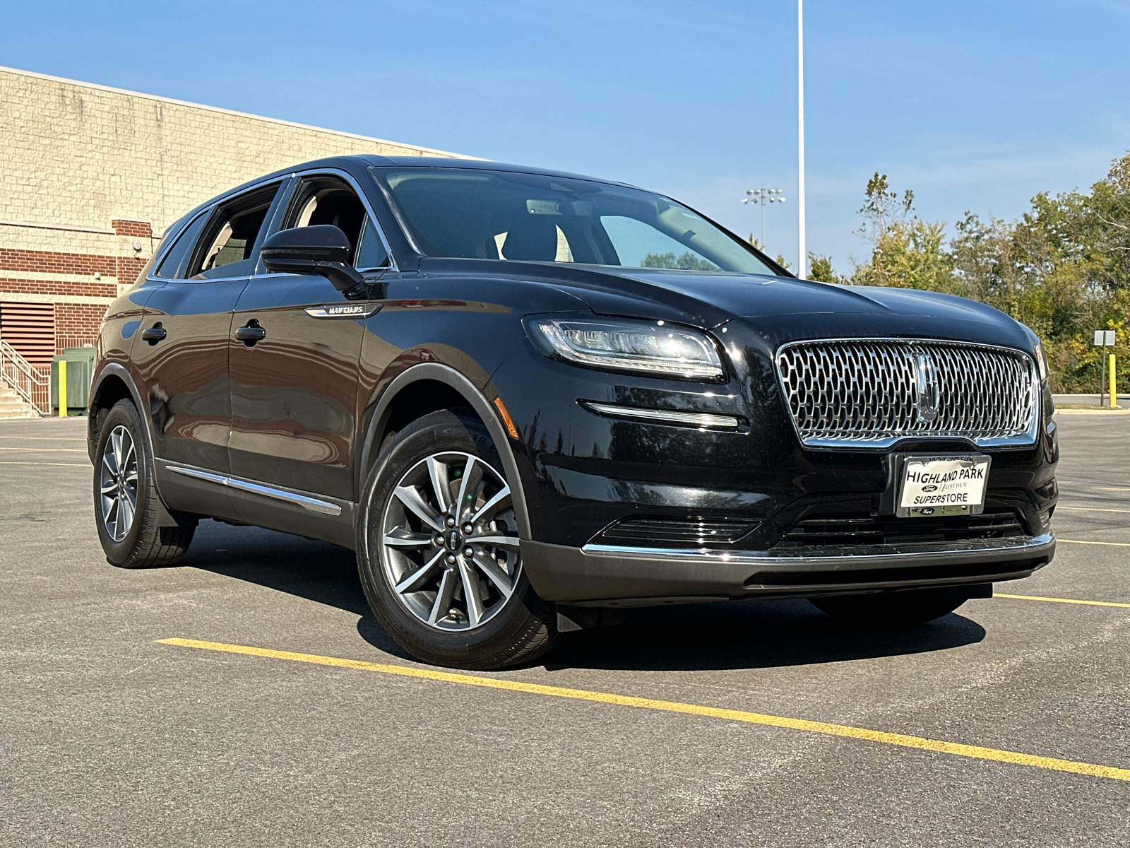 2022 Lincoln Nautilus Standard 1